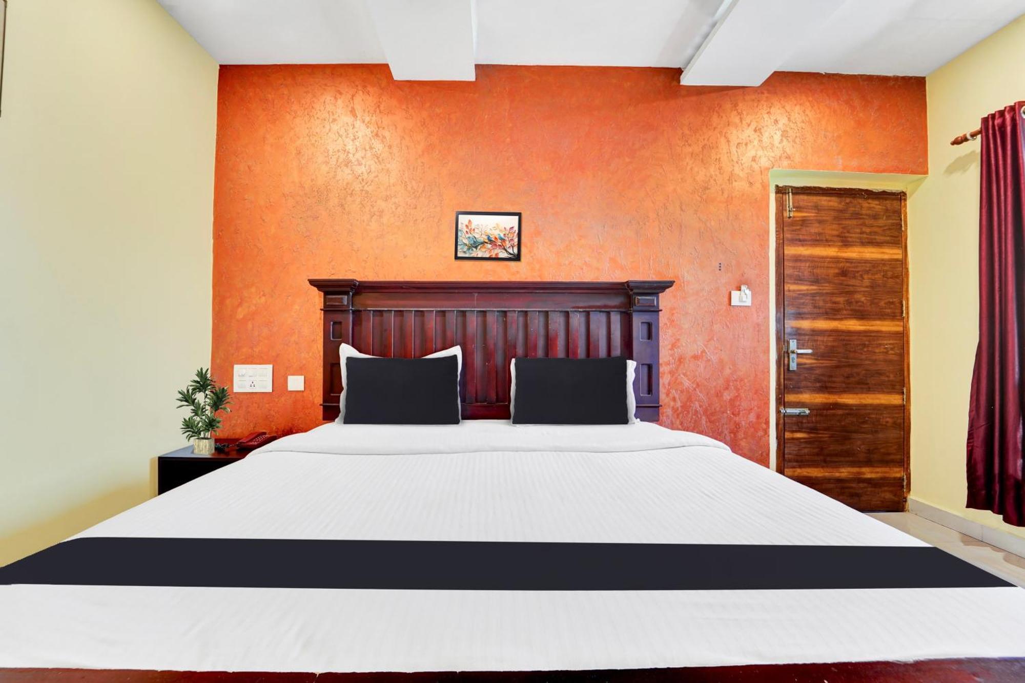 Hotel Super Townhouse Ernakulam North à Kochi Extérieur photo